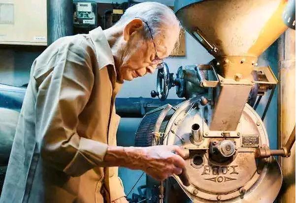 日本“咖啡之神”關(guān)口一郎去世